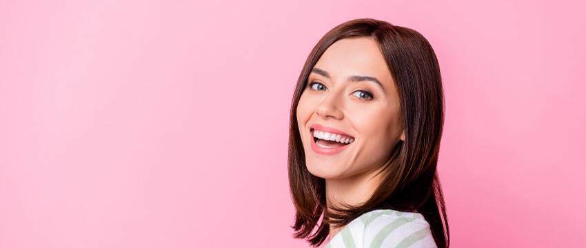 Composite Bonding or Veneers in Turkey: Pros and Cons